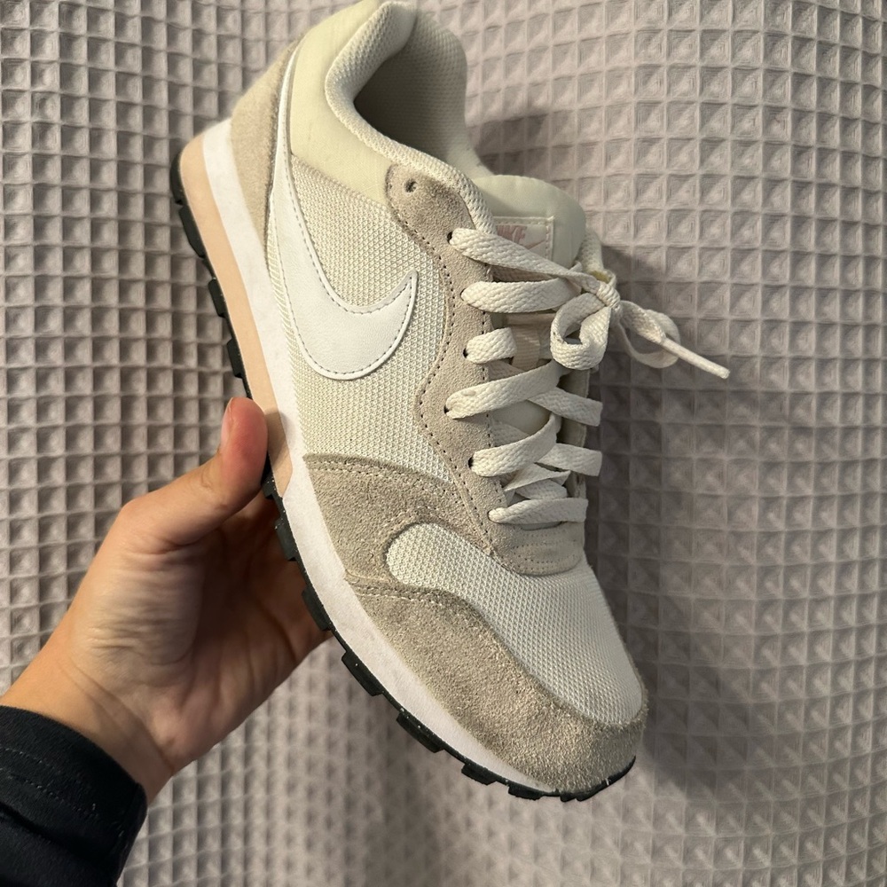 Nike MD runner size 7.5